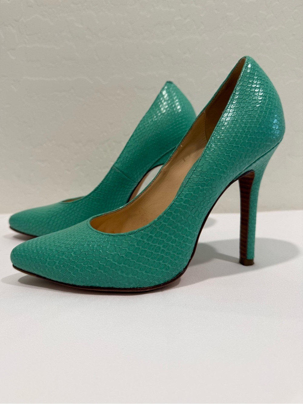 COLE HAAN Nike Air Mint Green Snakeskin Embossed Leather Pumps Heels 6.5B